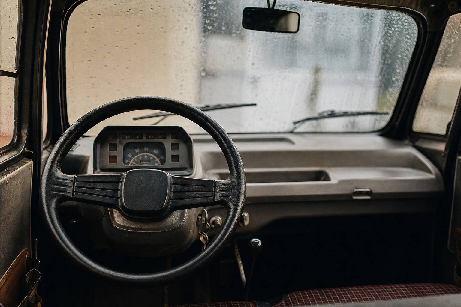 Tableau de bord et volant de Citroen Ami ancienne ambiance vintage